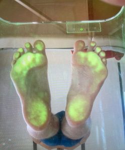 etwas lockerer und weniger Druck auf dem Vorfuß